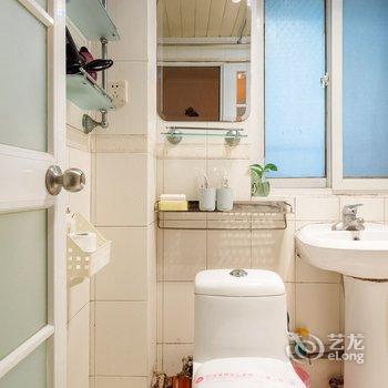 北京(暖心两居)阳光房公寓酒店提供图片