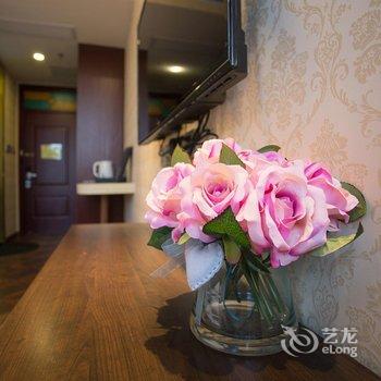 十号名邸精品酒店(上海音乐学院店)原五官科医院店酒店提供图片