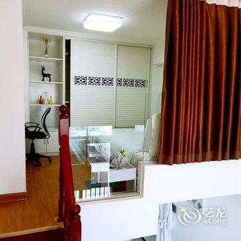 郑州风一样的男人复式酒店提供图片