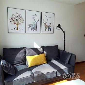 郑州风一样的男人复式酒店提供图片