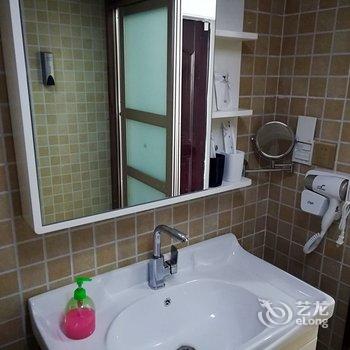 郑州风一样的男人复式酒店提供图片