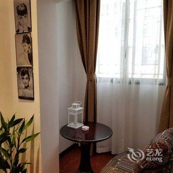 重庆意翎民宿(旅游路分店)酒店提供图片