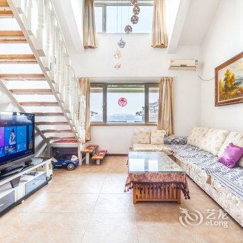 西安阁楼上的月光公寓(雁引路分店)酒店提供图片