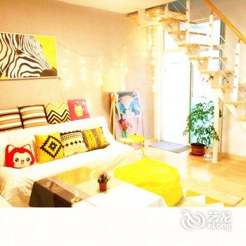 青岛热橙HomeParty公寓(天目山路分店)酒店提供图片