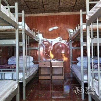 海南藏族自治州黑马河湖中月客栈酒店提供图片