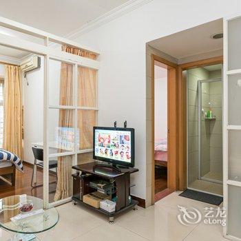 广州地标中信旁交通生活便利普通公寓酒店提供图片