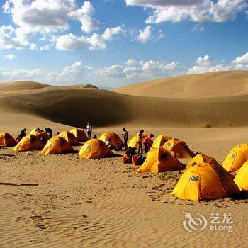 敦煌微猫国际沙漠露营基地(原微猫家庭公寓)酒店提供图片