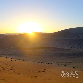 敦煌微猫国际沙漠露营基地(原微猫家庭公寓)酒店提供图片