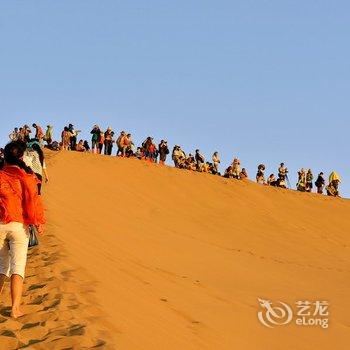 敦煌微猫国际沙漠露营基地(原微猫家庭公寓)酒店提供图片