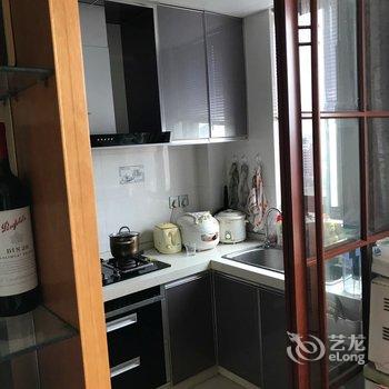 上海温馨精装2室2厅家庭套房公寓(嘉松南路与银泽路交叉口分店)酒店提供图片