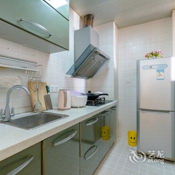 重庆天天向上民宿(龙腾大道辅路分店)酒店提供图片