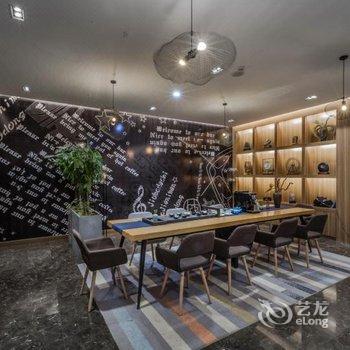 嘉峪关水墨名关假日酒店酒店提供图片