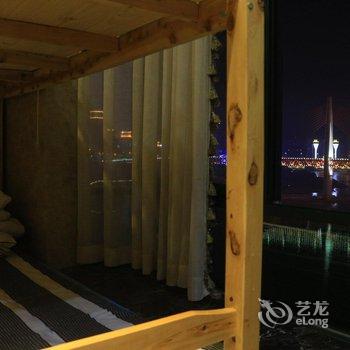 重庆想多了青年旅舍酒店提供图片