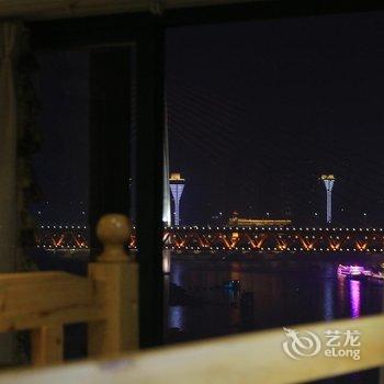 重庆想多了青年旅舍酒店提供图片