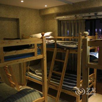 重庆想多了青年旅舍酒店提供图片