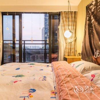 广州心上长隆景区地铁口复试两房复式酒店提供图片
