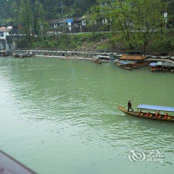 凤凰土家名邸江景店酒店提供图片