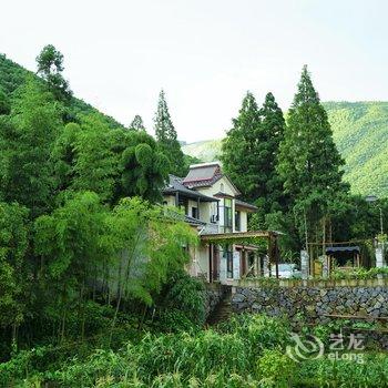 莫干山水墨山居游多多客栈酒店提供图片