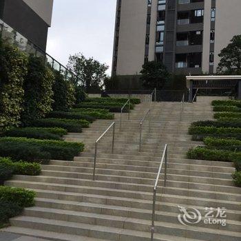 广州阿途木国际酒店公寓御峰国际店