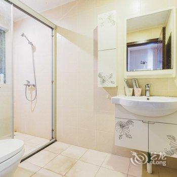 重庆在37楼俯瞰渝中半岛城市天际线江景两房普通公寓酒店提供图片