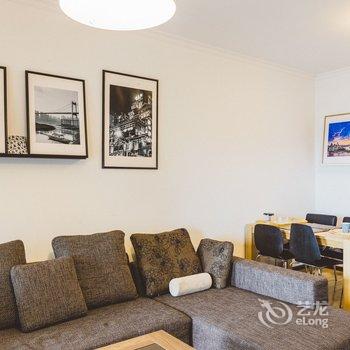 重庆在37楼俯瞰渝中半岛城市天际线江景两房普通公寓酒店提供图片