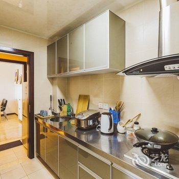 重庆在37楼俯瞰渝中半岛城市天际线江景两房普通公寓酒店提供图片