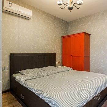 重庆在37楼俯瞰渝中半岛城市天际线江景两房普通公寓酒店提供图片