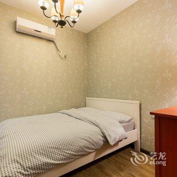 重庆在37楼俯瞰渝中半岛城市天际线江景两房普通公寓酒店提供图片