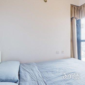 重庆在37楼俯瞰渝中半岛城市天际线江景两房普通公寓酒店提供图片