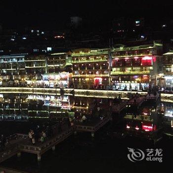 凤凰金水楼江景客栈酒店提供图片
