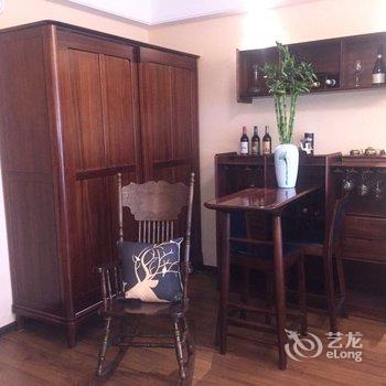 重庆重庆温馨复式花园公寓(九点利时尚街店)酒店提供图片