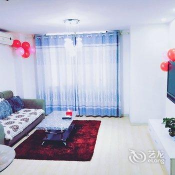 衡阳湘江河畔给他乡的您一个舒适安逸的家复式(潇湘街店)酒店提供图片
