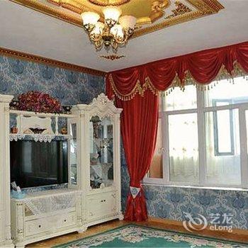 乌鲁木齐巴洛克民族风私人露台观景房复式酒店提供图片