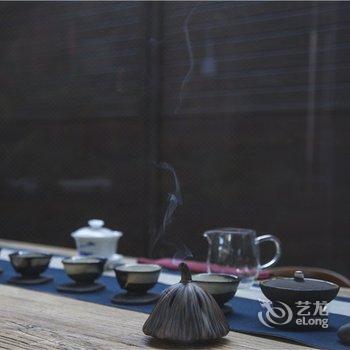 丽江小隐居茶文化主题客栈酒店提供图片