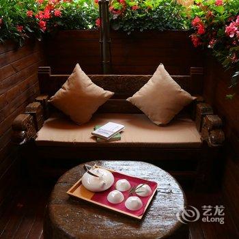 丽江小隐居茶文化主题客栈酒店提供图片
