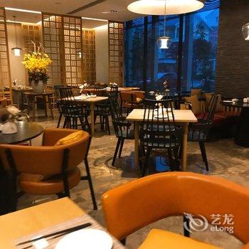 云和夜泊酒店(上海迪士尼浦东机场野生动物园店)用户上传图片