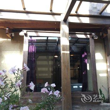 香格里拉行与子还客栈酒店提供图片