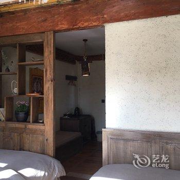 香格里拉行与子还客栈酒店提供图片