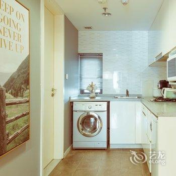 深圳VAFARI 设计师的家酒店式公寓(工业八路店)酒店提供图片