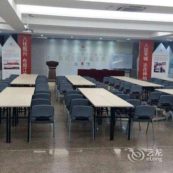 城市便捷酒店(郫县绿地盈创国际店)酒店提供图片