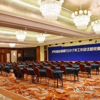 ���ֶ����Ƶ�(�Ϻ�������Ŧ��)(ԭ�ݺ����ط���)�Ƶ��ṩͼƬ