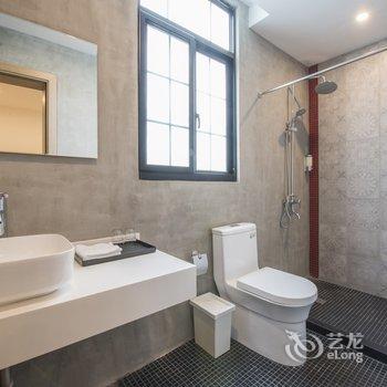 上海优质民宿(便民路店)酒店提供图片