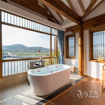 腾冲云山水精品全景客栈酒店提供图片