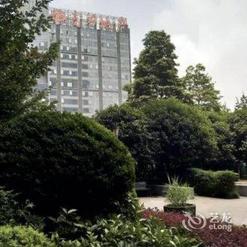 成都蜀缘民宿公寓