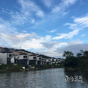 广州温泉明月山溪山顶度假别墅