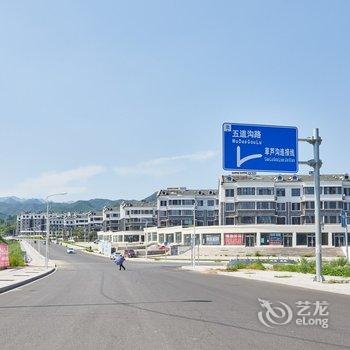 承德竞芊小屋(殊像寺分店)酒店提供图片