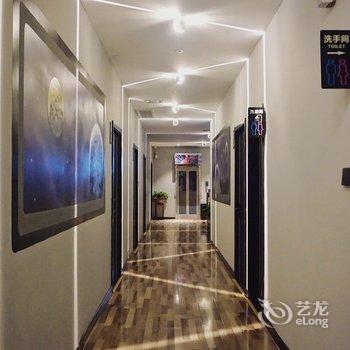 泾阳果冻电竞酒店酒店提供图片