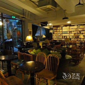 乌兰布统龙行假日酒店酒店提供图片