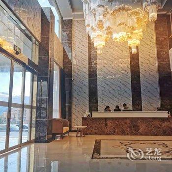 理塘雲锦酒店酒店提供图片