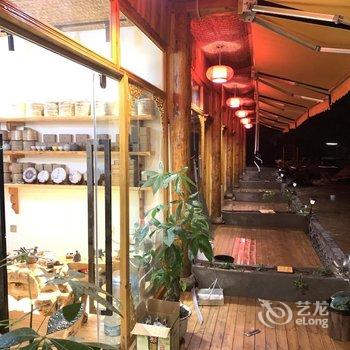 泸沽湖湖缘阁民宿酒店提供图片